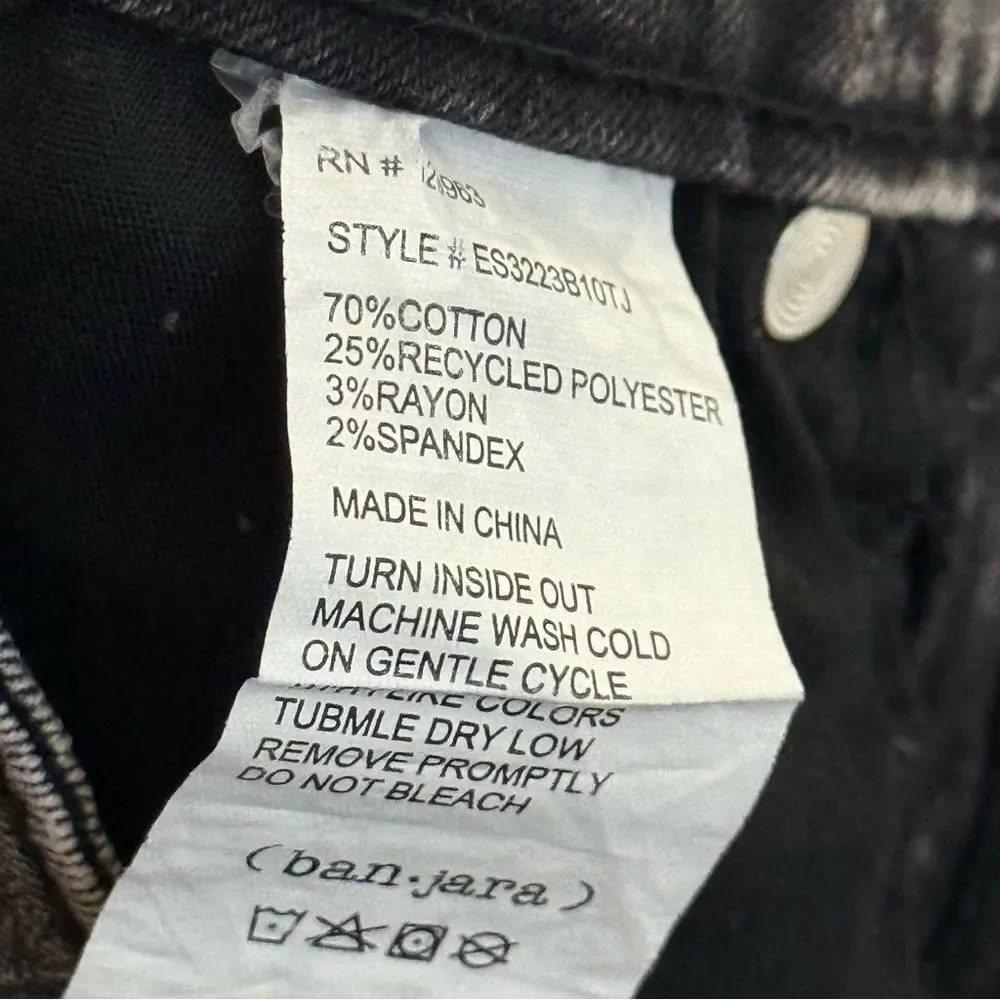 Black Jean Shorts with Distressed Raw-Edge Hem NWT - Picture 6 of 6